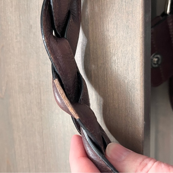 Danier Dark Brown-grey Leather Shoulder Bag good used condition - Picture 4 of 10